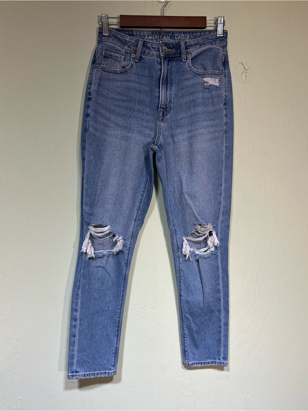 American eagle comfort stretch waistband mom jean light wash distressed 2